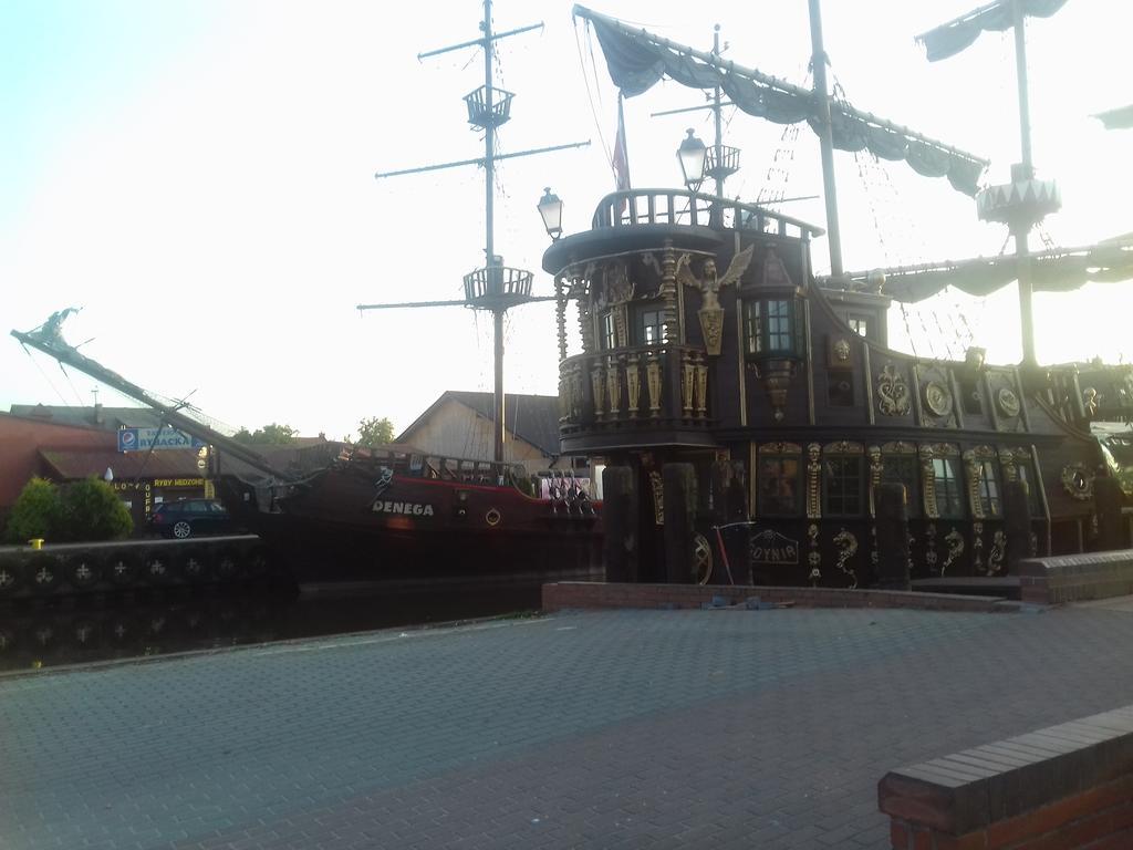 Bed and Breakfast Dolphin House Леба Екстер'єр фото